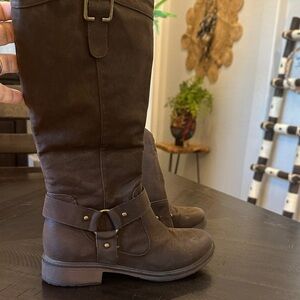 Natural Reflections Dark Brown Heeled Boots